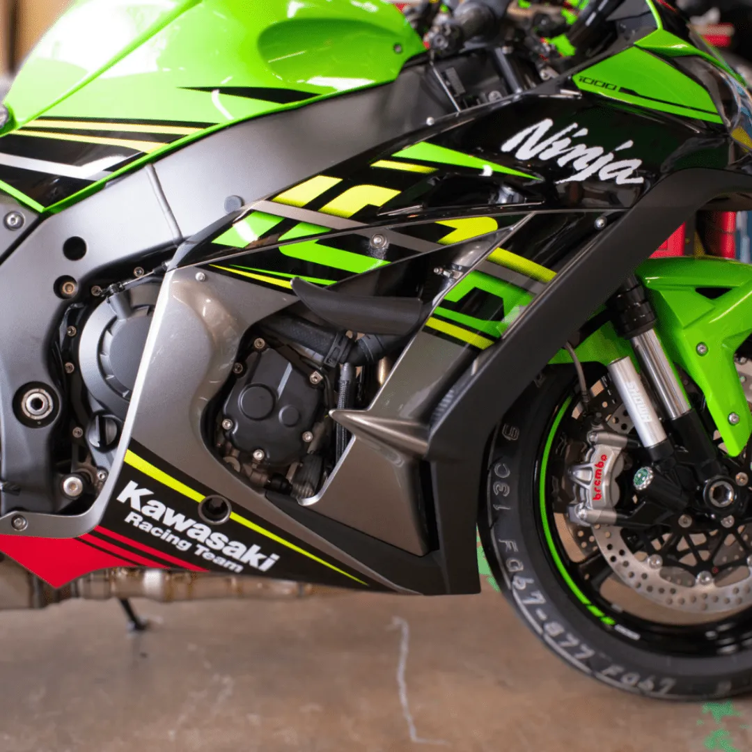 Ninja ZX-10R/RR '16-20【TYPE2】ダウンフォーススライダー(ステッカー付) | モトロックマン