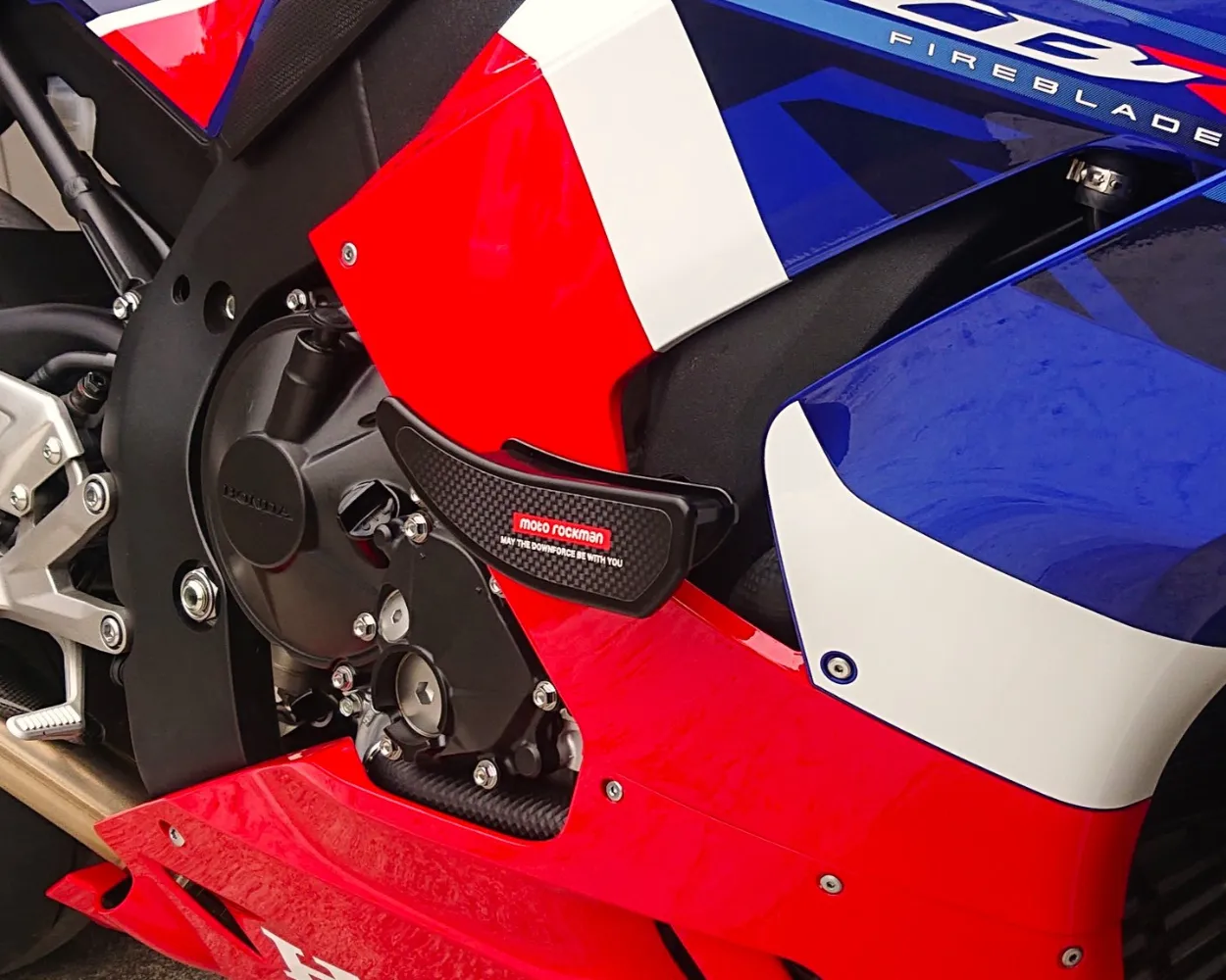 CBR1000RR-R '20-21【TYPE2】ダウンフォーススライダー(ステッカー付